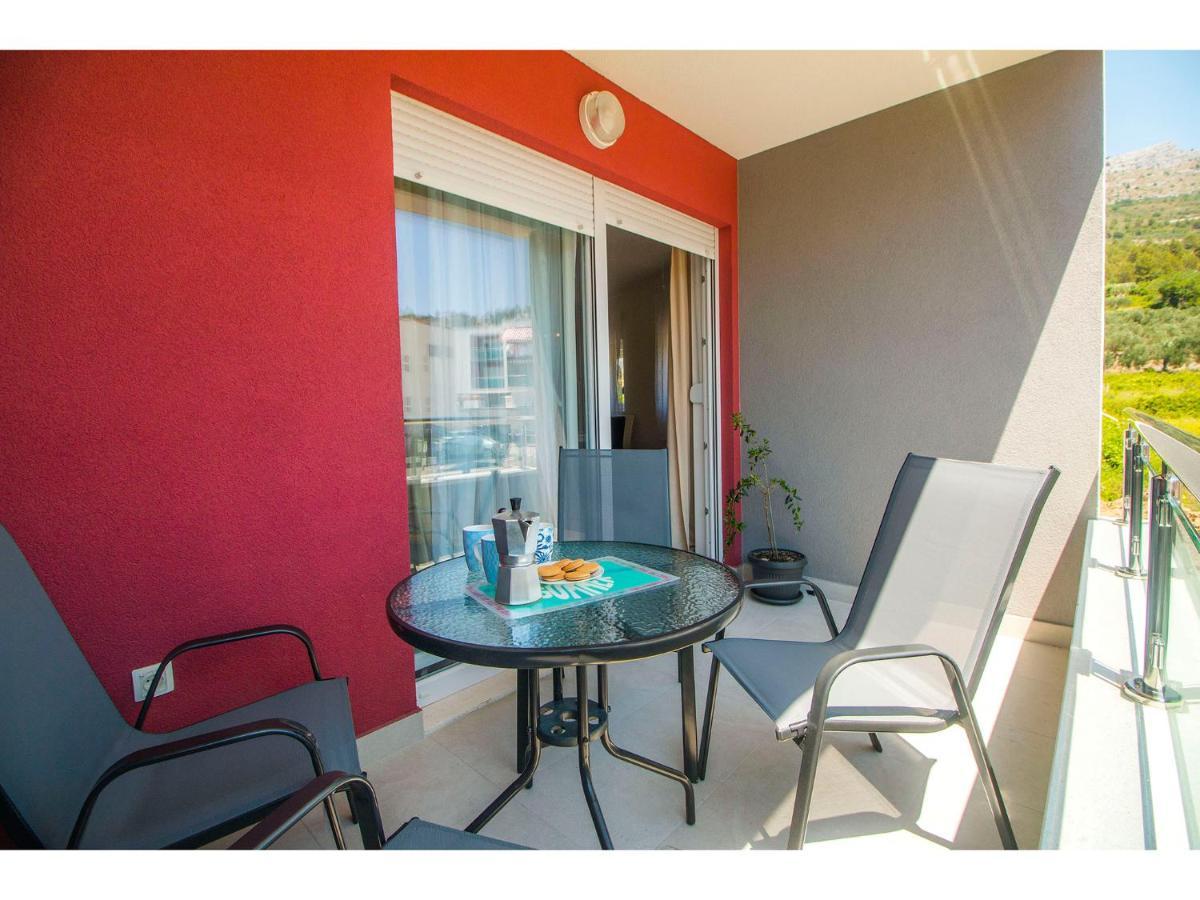 Olive Tree Apartment Podstrana Luaran gambar