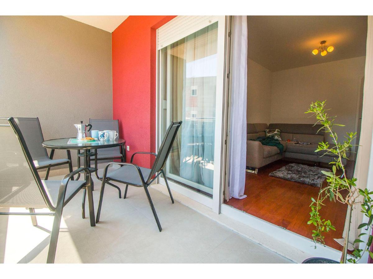 Olive Tree Apartment Podstrana Luaran gambar